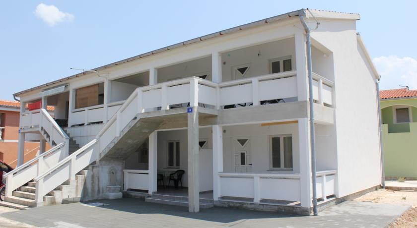 Apartments Istuk Вир Стая снимка